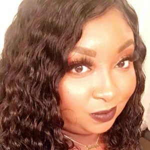 Meet your Posher, Angie!